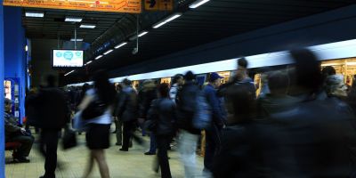Intarzieri de zeci de minute la metrou. Usile unui tren s-au stricat in statia Eroii Revolutiei