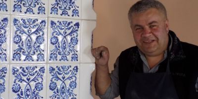 Ultimul mester din judetul Sibiu care transforma sobele de teracota in opere de arta. Fundatia Printului Charles, printre clienti
