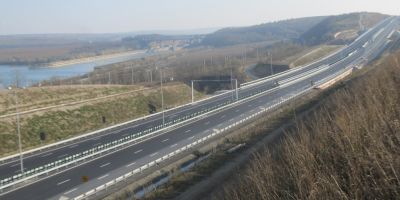 Asocierea Strabag - Straco Grup va realiza lotul al doilea, dintre Ungheni si Ugra, al Autostrazii Brasov - Targu Mures - Cluj - Oradea