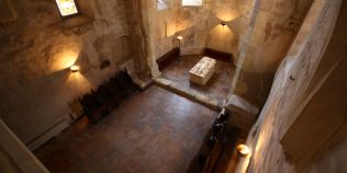 Castelul Corvinilor ascunde un mare secret: o cripta veche de sase secole, construita pentru Ioan de Hunedoara
