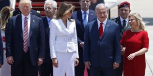 VIDEO Momentul in care Melania il respinge pe Donald Trump, cand acesta incearca sa o apuce de mana in Israel