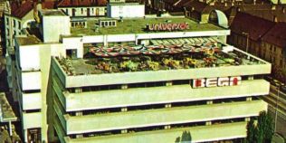 Cum arata prima terasa rooftop deschisa in anii 1970 la Timisoara pe acoperisul magazinului universal