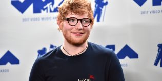 Ed Sheeran s-a logodit cu iubita lui, o prietena din copilarie